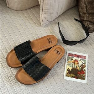 Sofft comfort boho black leather woven slide slip on low heel sandals 8.5